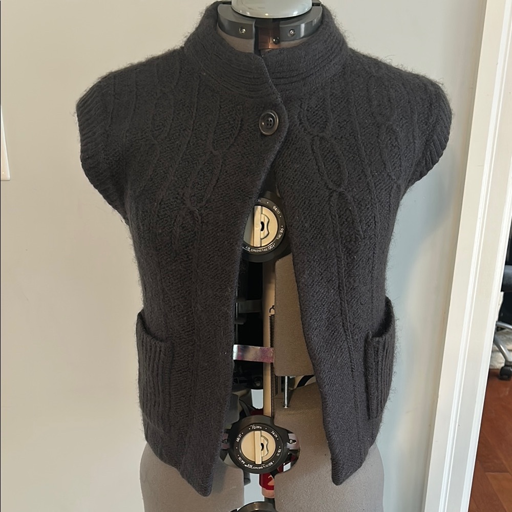 Black Cable Knit Women's Sweater Vest